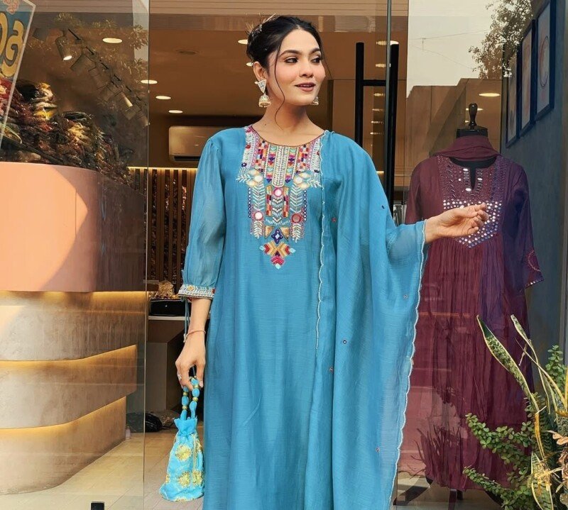 Beautiful Embroidered Chanderi 3 Piece Suit Readymade