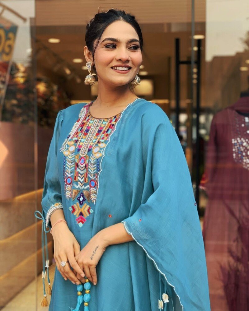 Beautiful Embroidered Chanderi 3 Piece Suit Readymade - Image 5