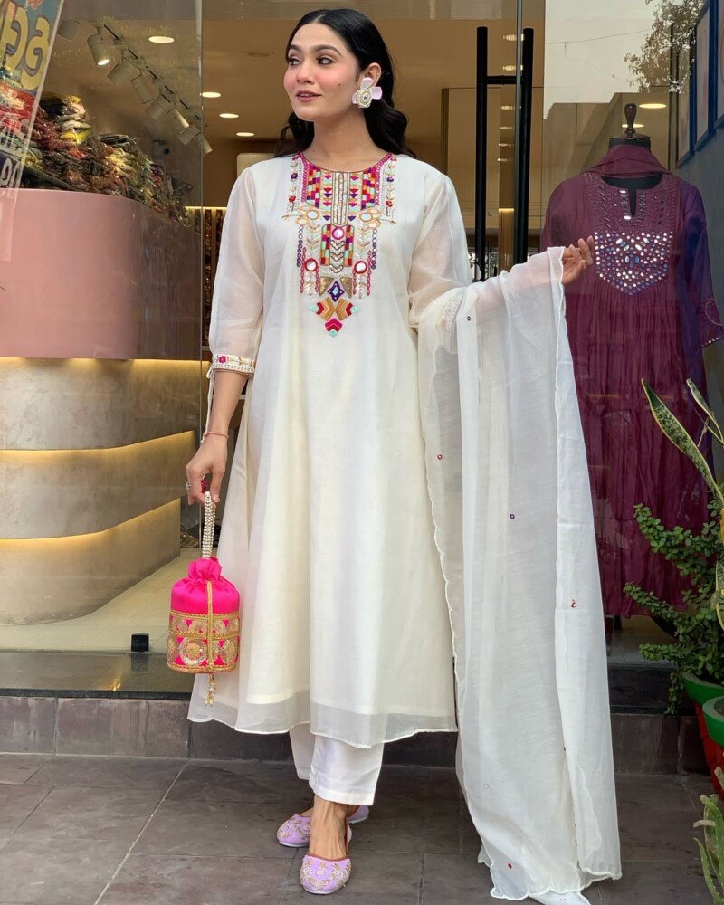 Beautiful White Chanderi Kurti Pant Dupatta Suit Readymade - Image 2