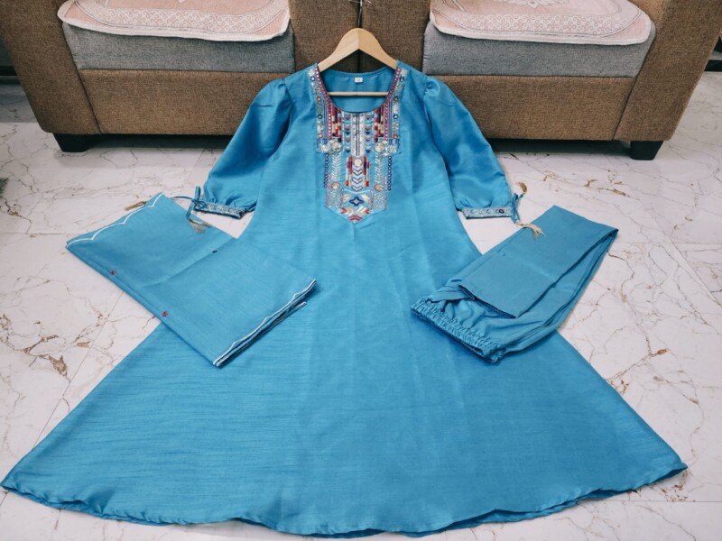 Beautiful Embroidered Chanderi 3 Piece Suit Readymade - Image 6