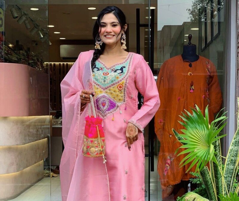 Beautiful Pink Crape Kurti Pant Dupatta Suit Readymade