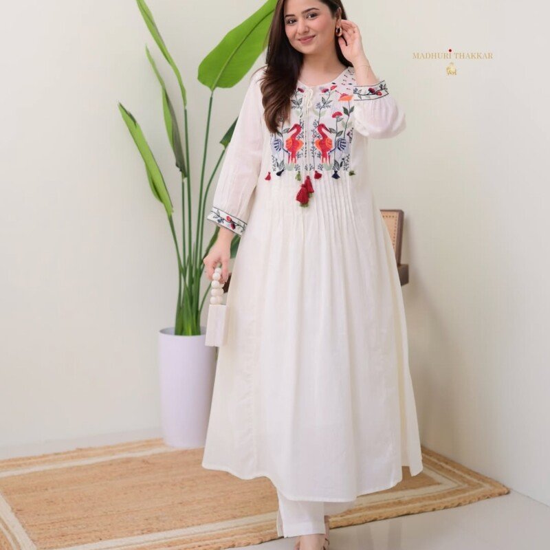 Party/wedding Wear White Georgette Anarkali Dress