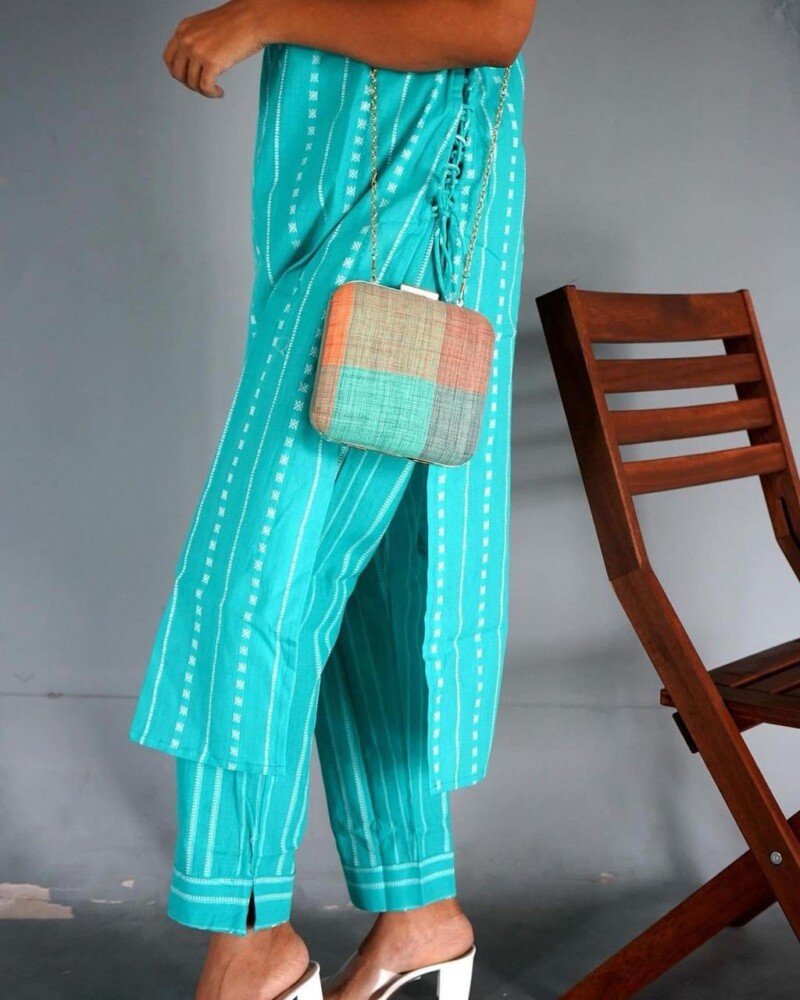 Party/Wedding Cotton Sleeveless Kurta With Pant Suit - Image 5