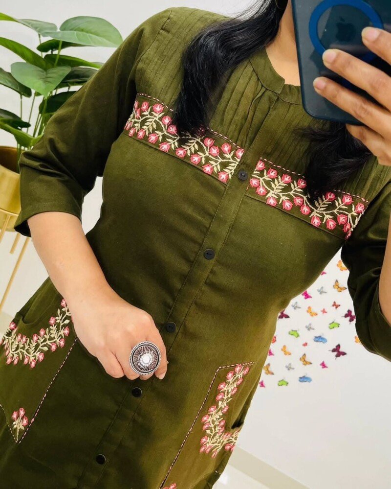 Beautiful Green Pure Cotton Embroidered Kurta Pant Set - Image 3