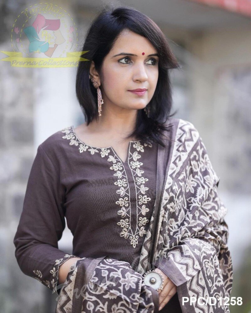 Beautiful  Cotton Embroidered Kurta Pant Dupatta Suit Readymade - Image 4