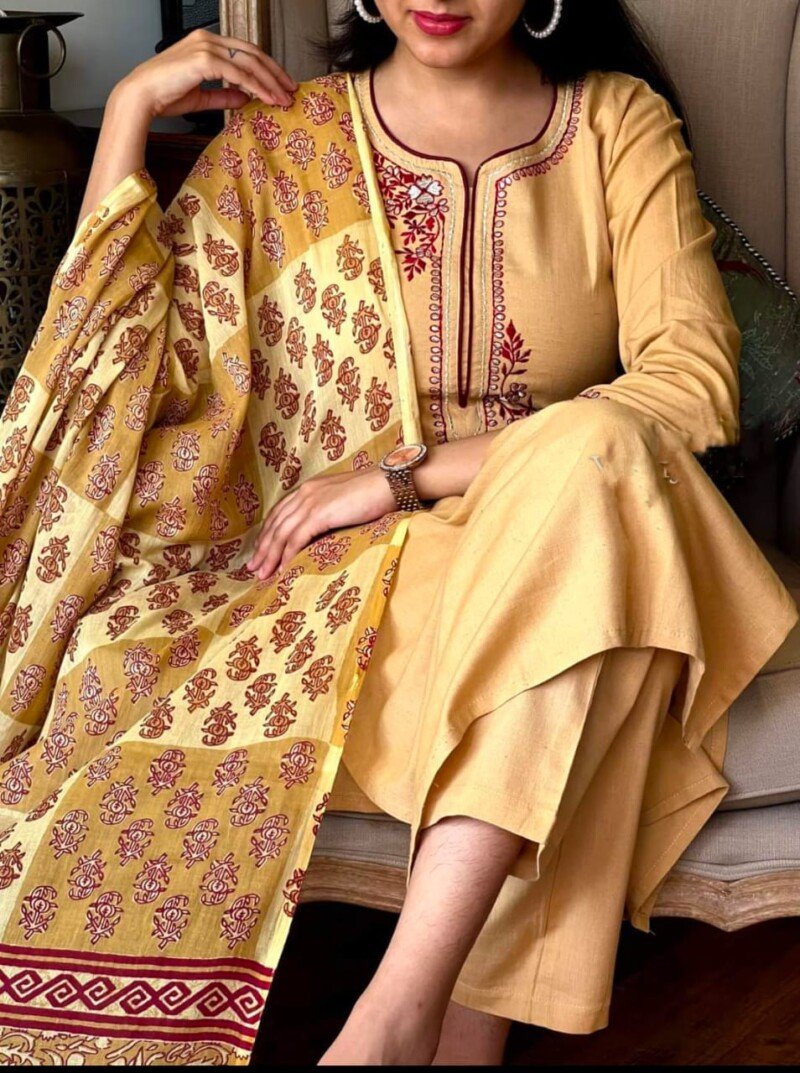 Beautiful  Cotton Embroidered Kurta For Women And Girls - Image 3