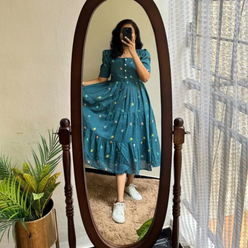 Beautiful Green Cotton Embroidered Short Anarkali Suit - Image 5