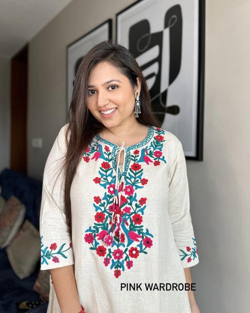 Party/Wedding Wear White Embroidered Cotton Kurta Set - Image 3