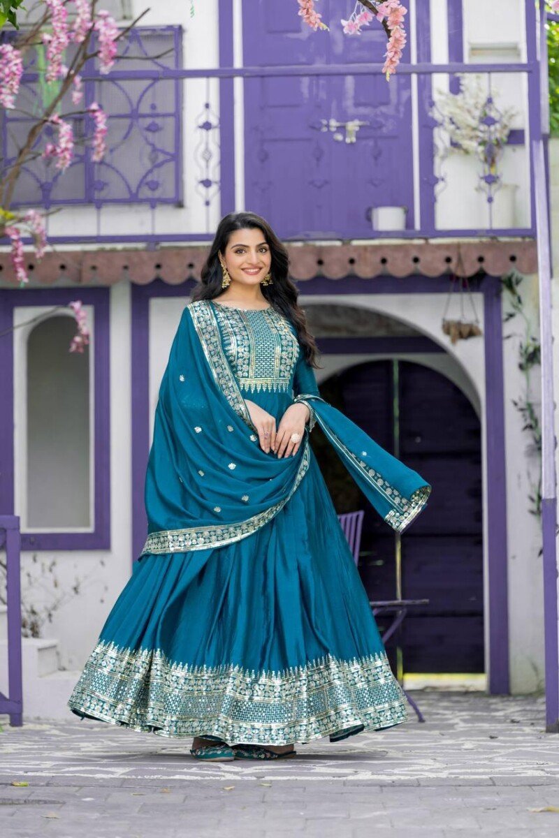 Party/Wedding wear Chinnon Embroidered Anarkali Suit - Image 2